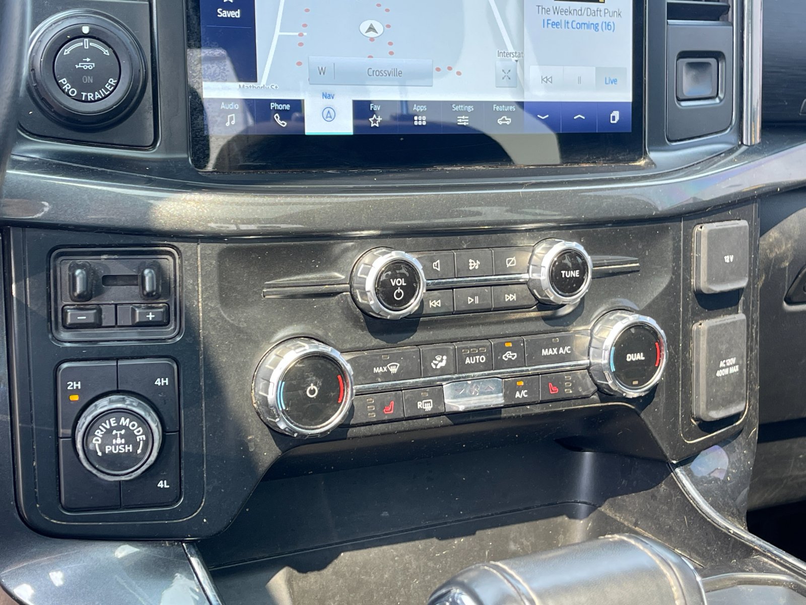 Used 2022 Black Ford XLT image 23