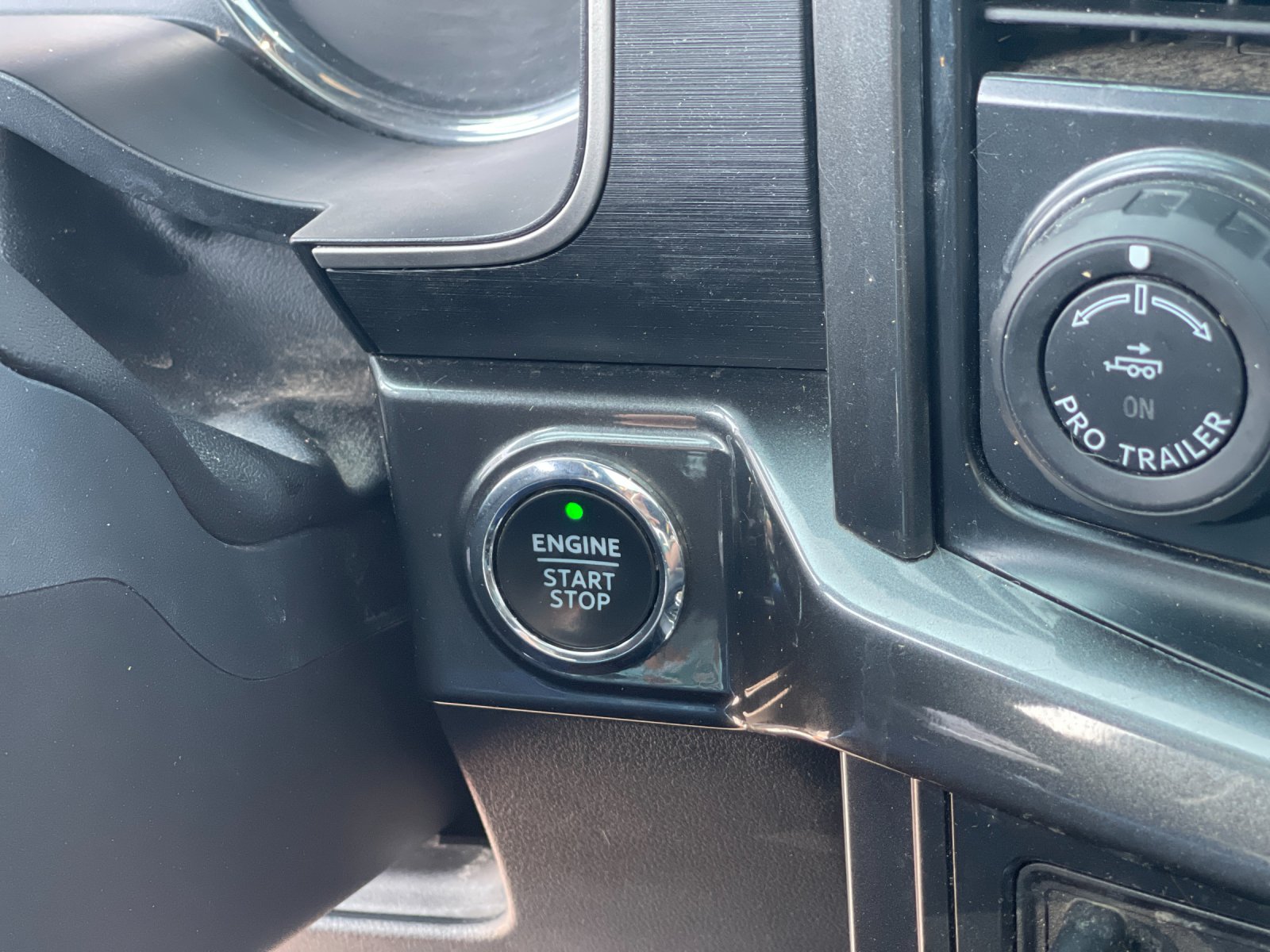 Used 2022 Black Ford XLT image 25