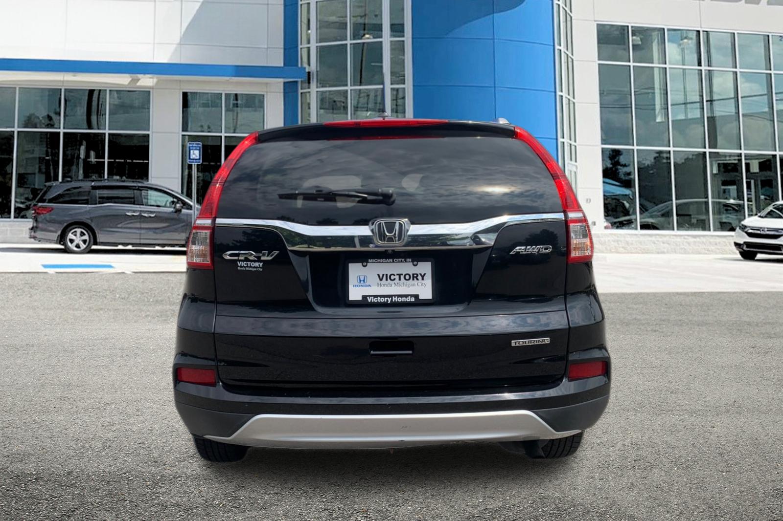 Used 2015 Crystal Black Pearl Honda Touring image 4