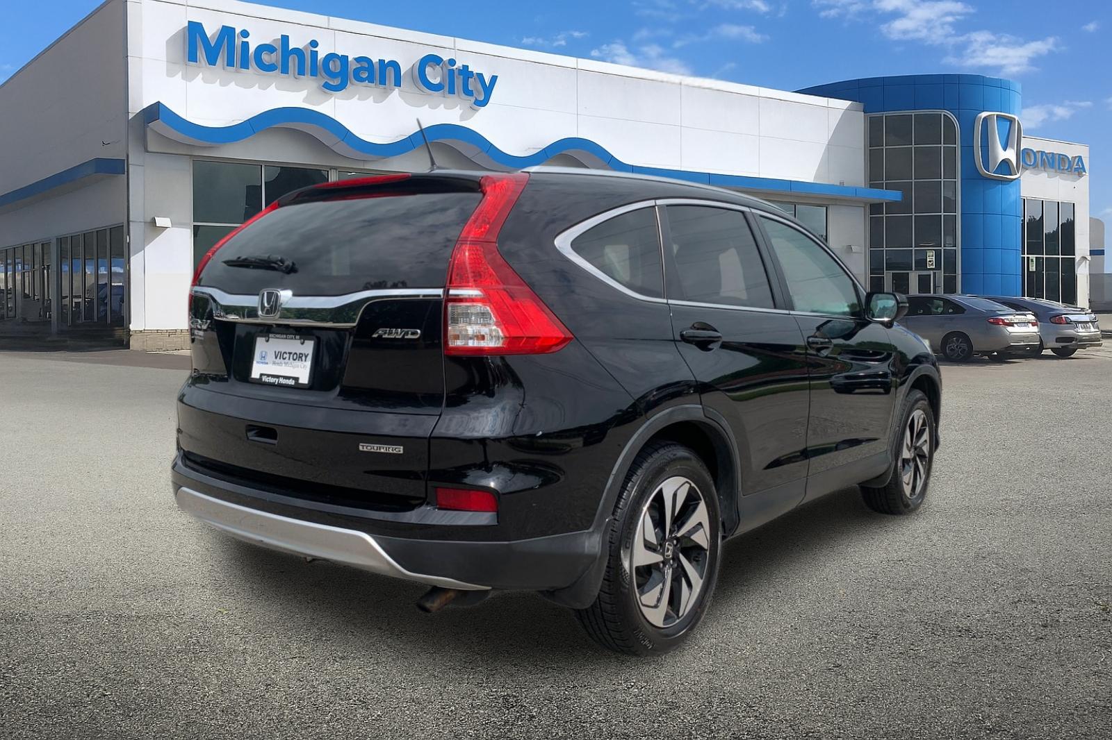 Used 2015 Crystal Black Pearl Honda Touring image 5