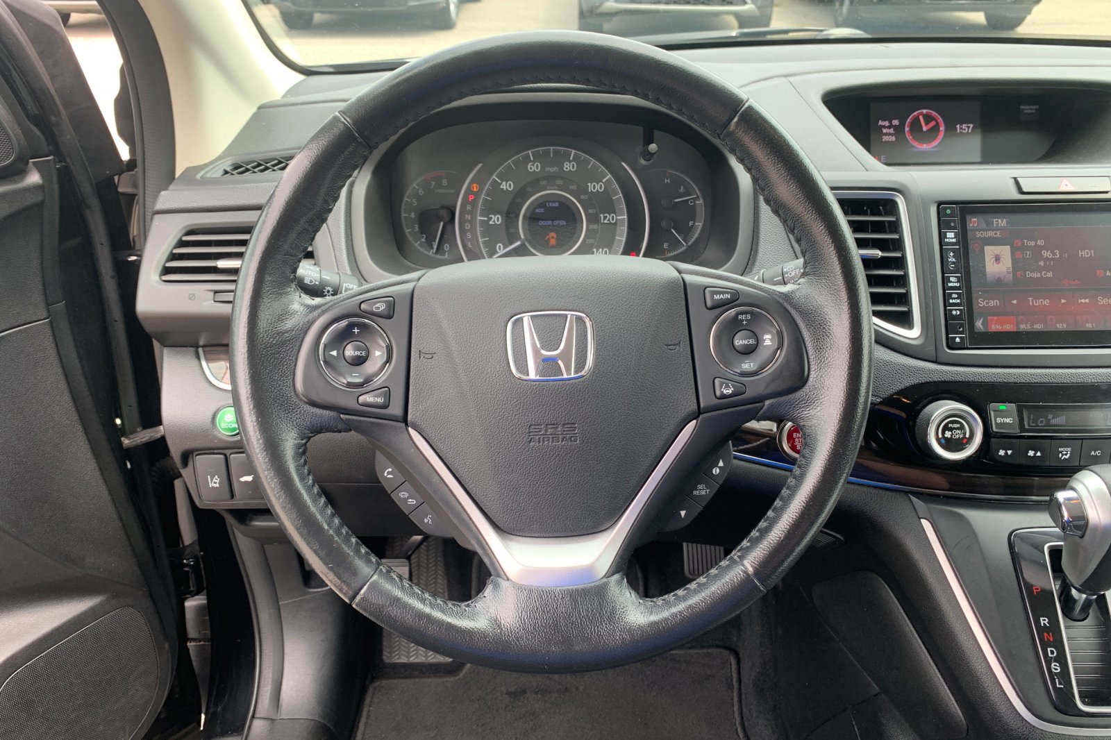 Used 2015 Crystal Black Pearl Honda Touring image 27