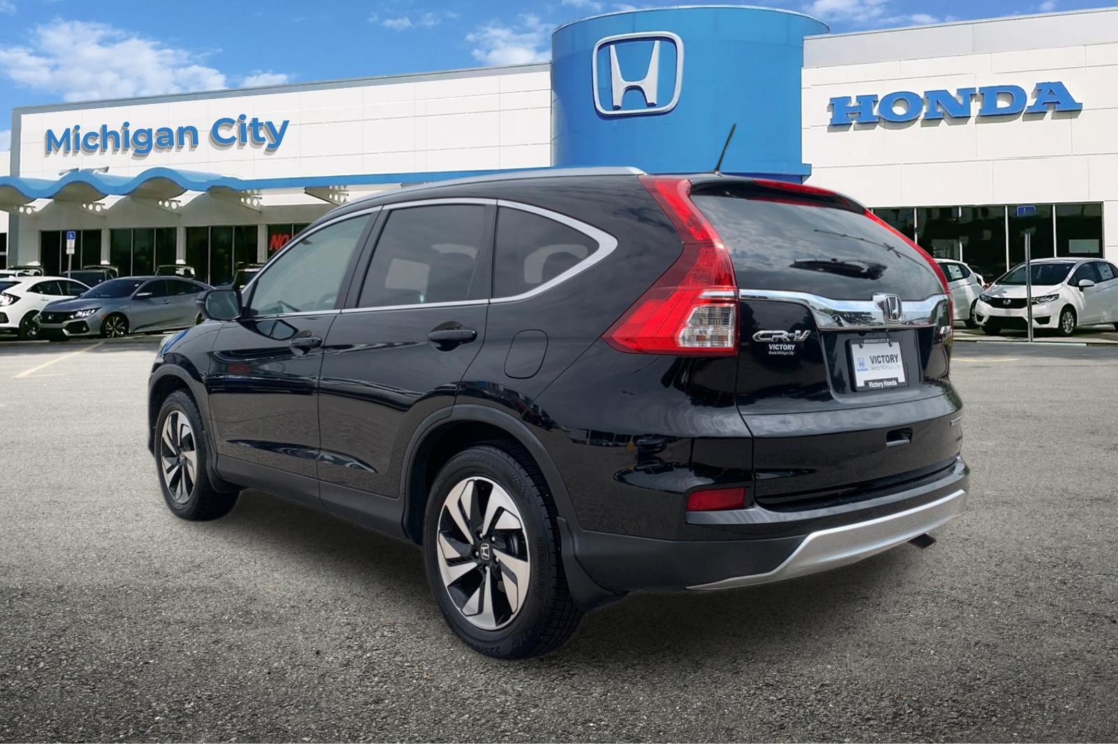 Used 2015 Crystal Black Pearl Honda Touring image 3