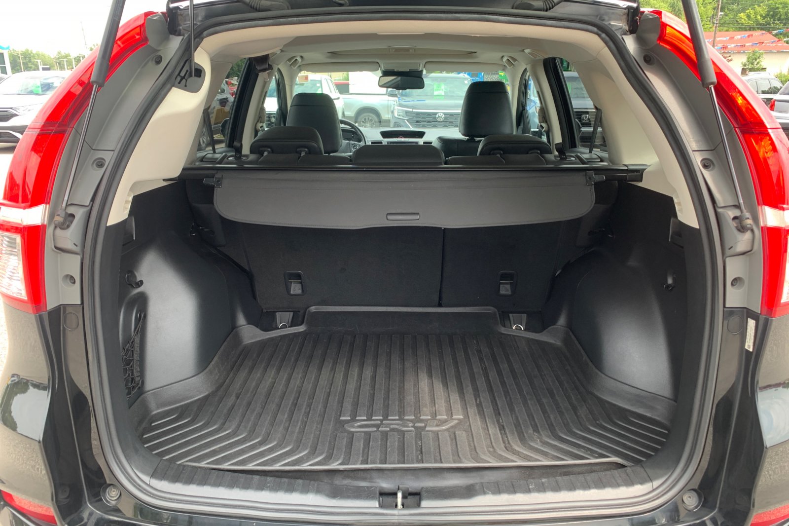 Used 2015 Crystal Black Pearl Honda Touring image 18