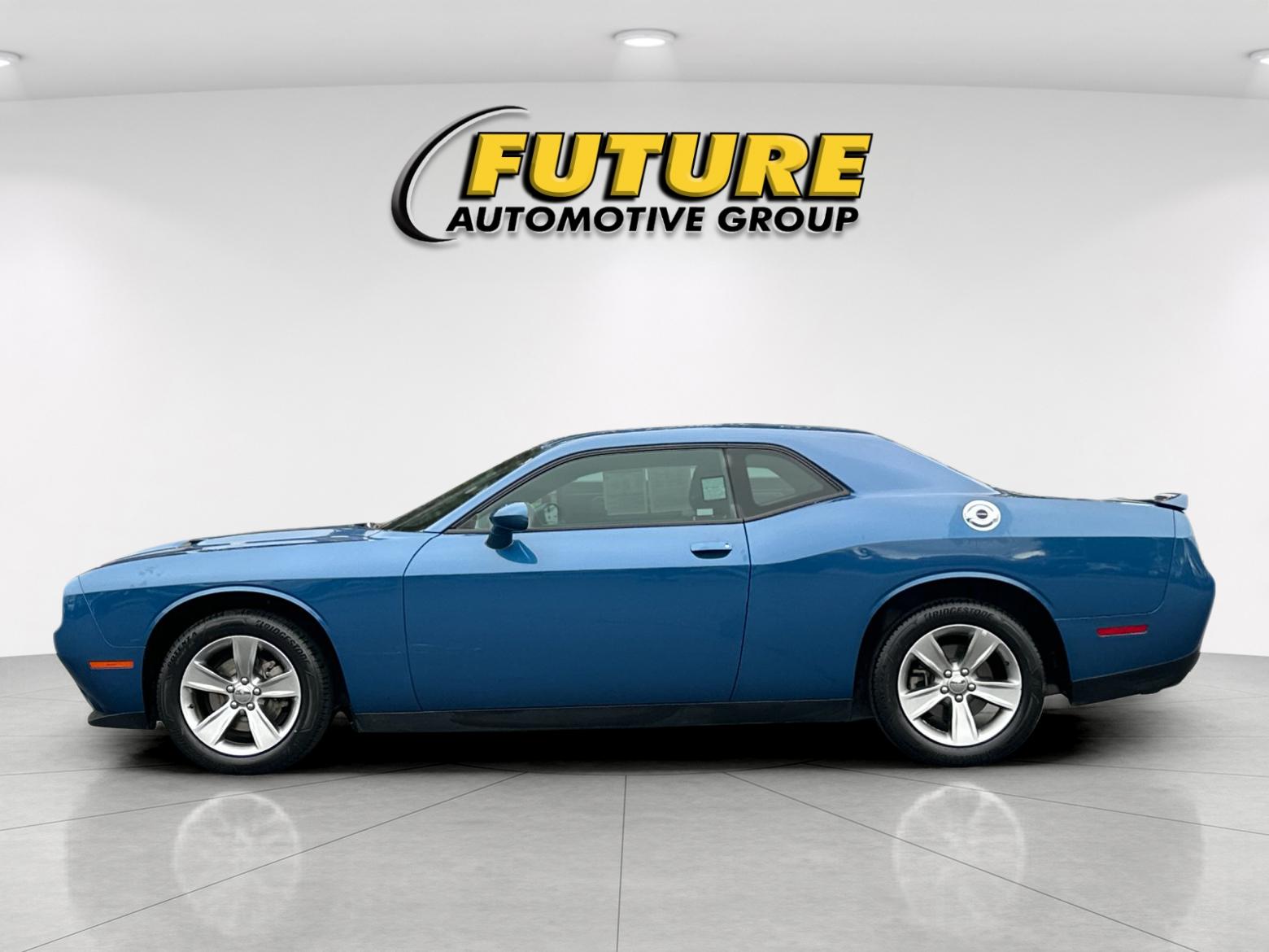 Used 2021 Blue Dodge SXT image 6