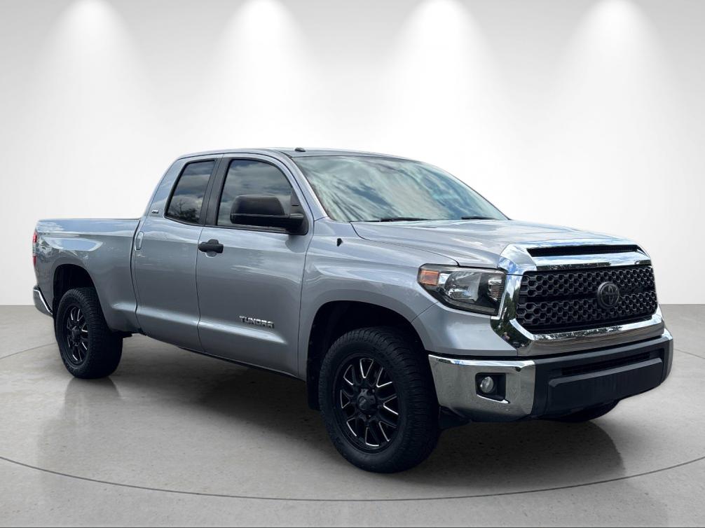 Used 2018 Silver Sky Metallic Toyota SR5 image 7