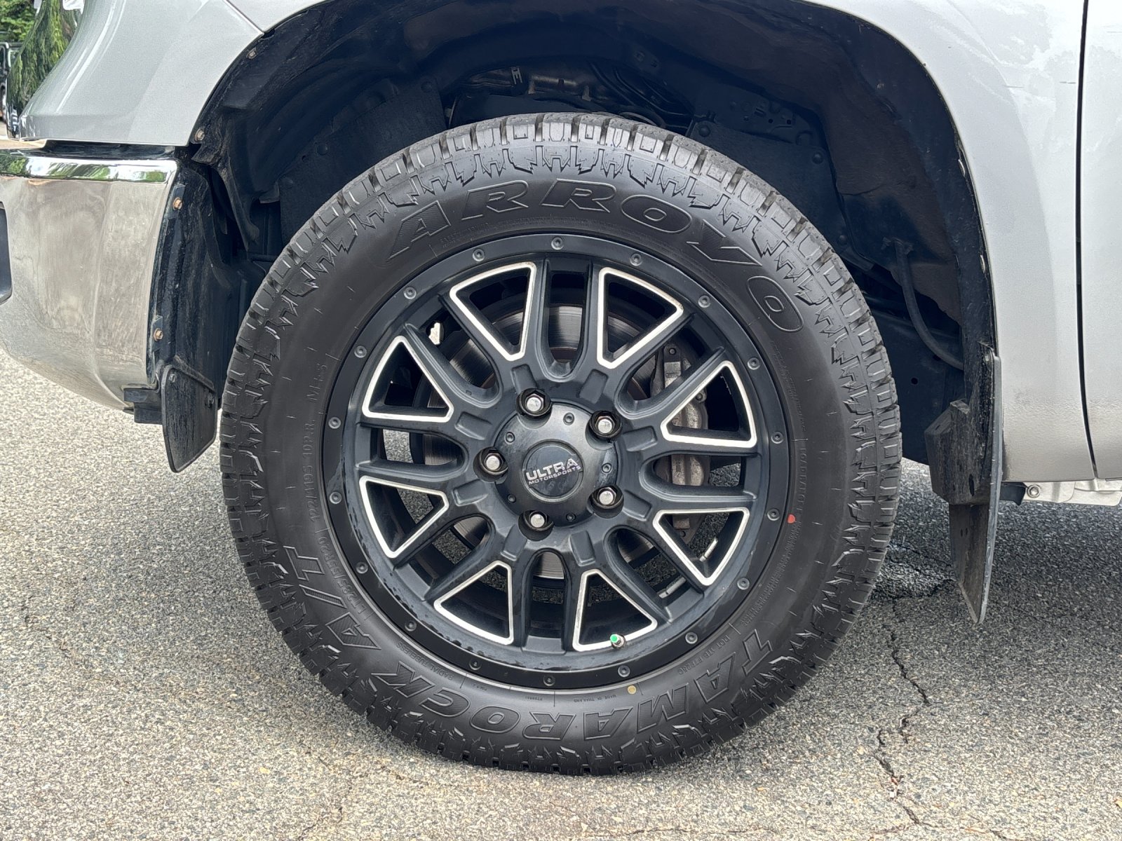 Used 2018 Silver Sky Metallic Toyota SR5 image 9