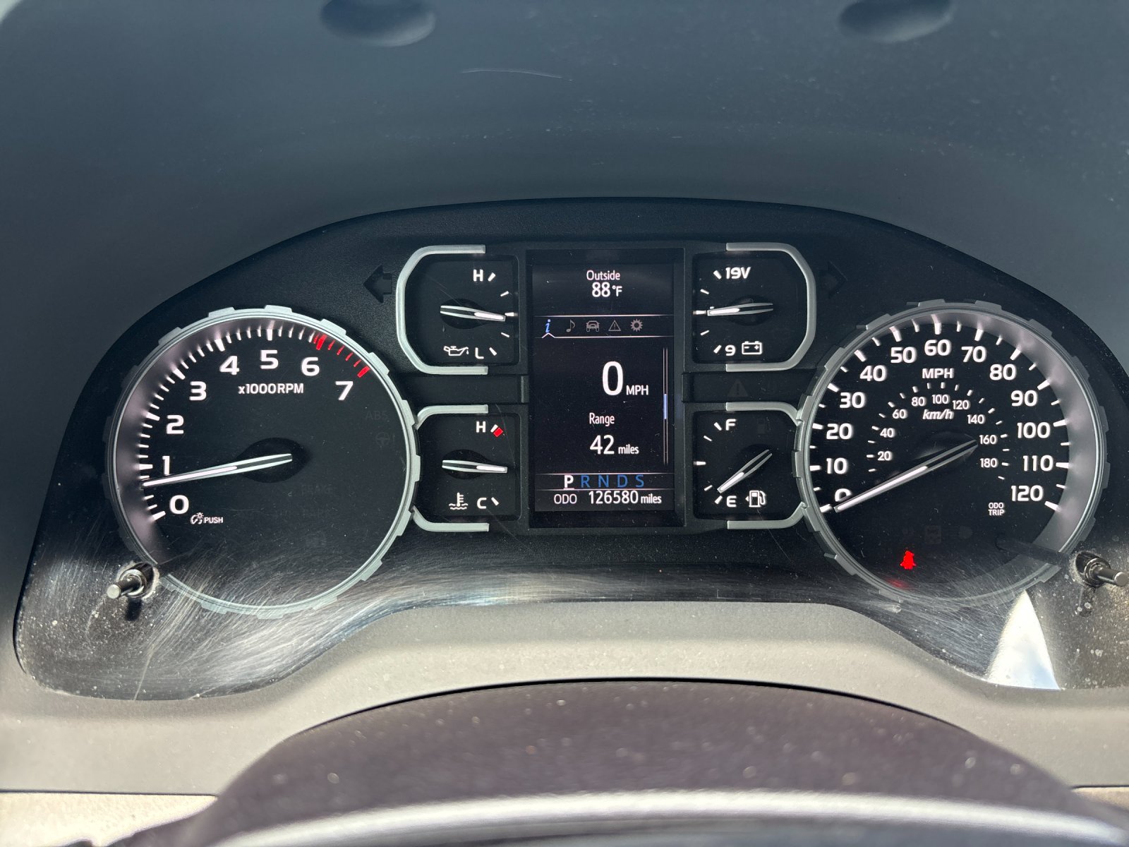 Used 2018 Silver Sky Metallic Toyota SR5 image 20