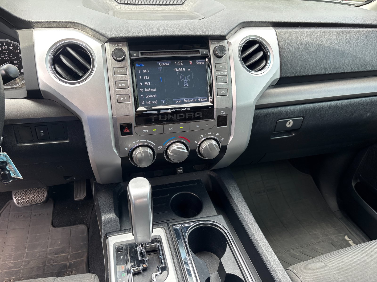 Used 2018 Silver Sky Metallic Toyota SR5 image 27