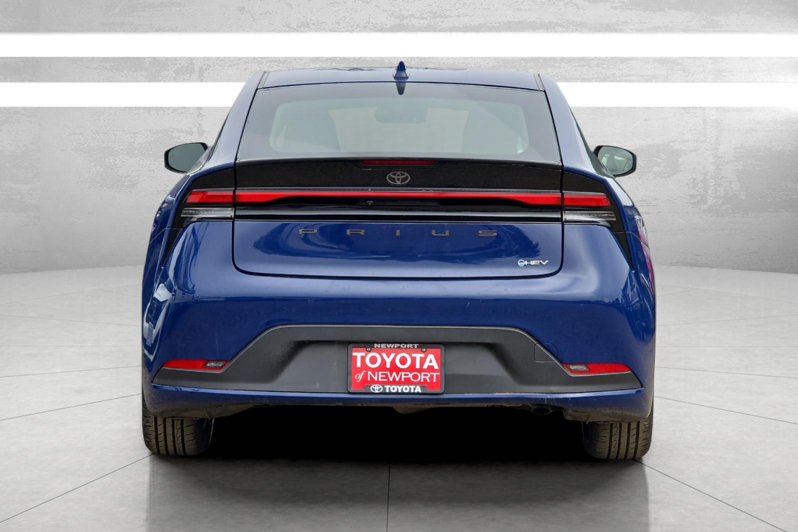 Used 2023 Blue Toyota LE image 5