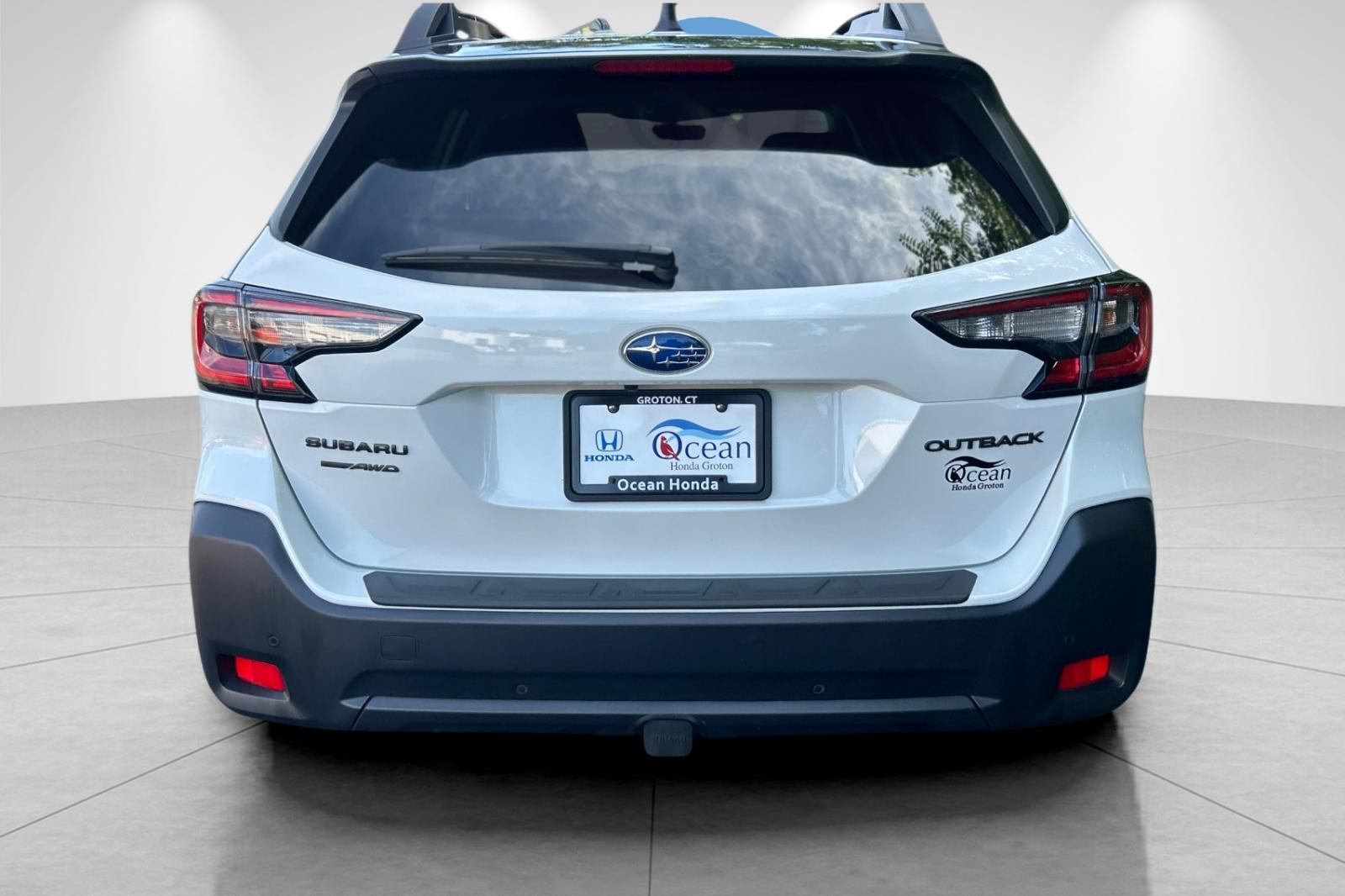 Used 2024 Crystal White Pearl Subaru Onyx Edition image 4