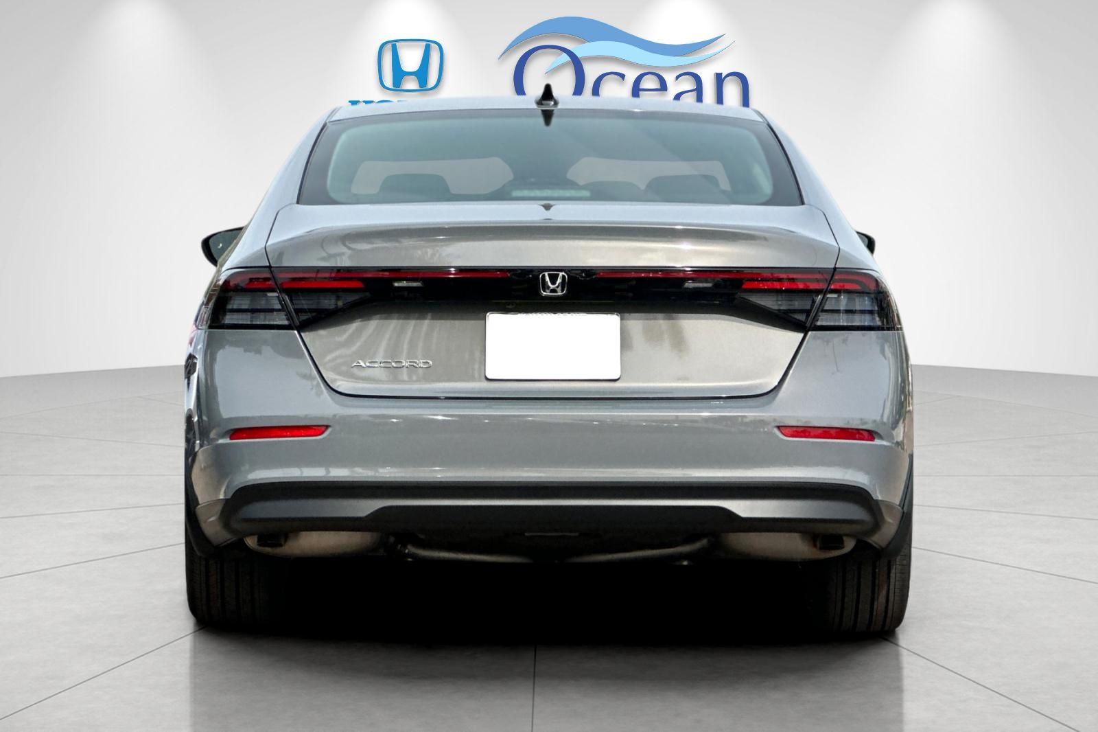 New 2026 Urban Gray Pearl Honda SE image 4