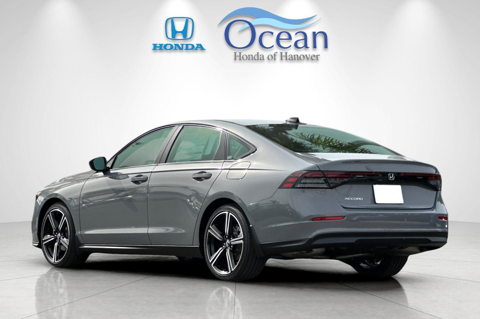 New 2026 Urban Gray Pearl Honda SE image 3