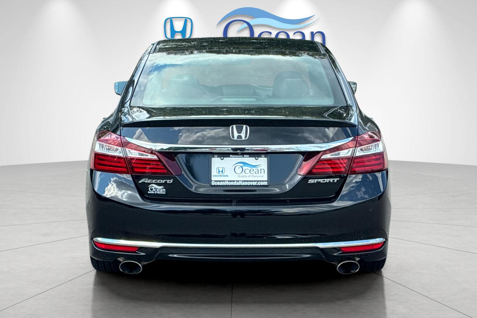 Used 2016 Crystal Black Pearl Honda Sport image 4