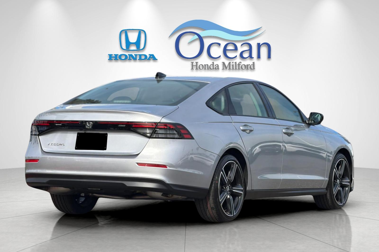 New 2026 Solar Silver Metallic Honda SE image 5