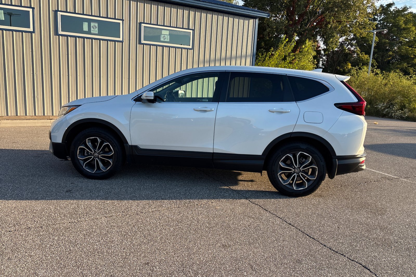 Certified Used 2022 White Honda EX-L image 2