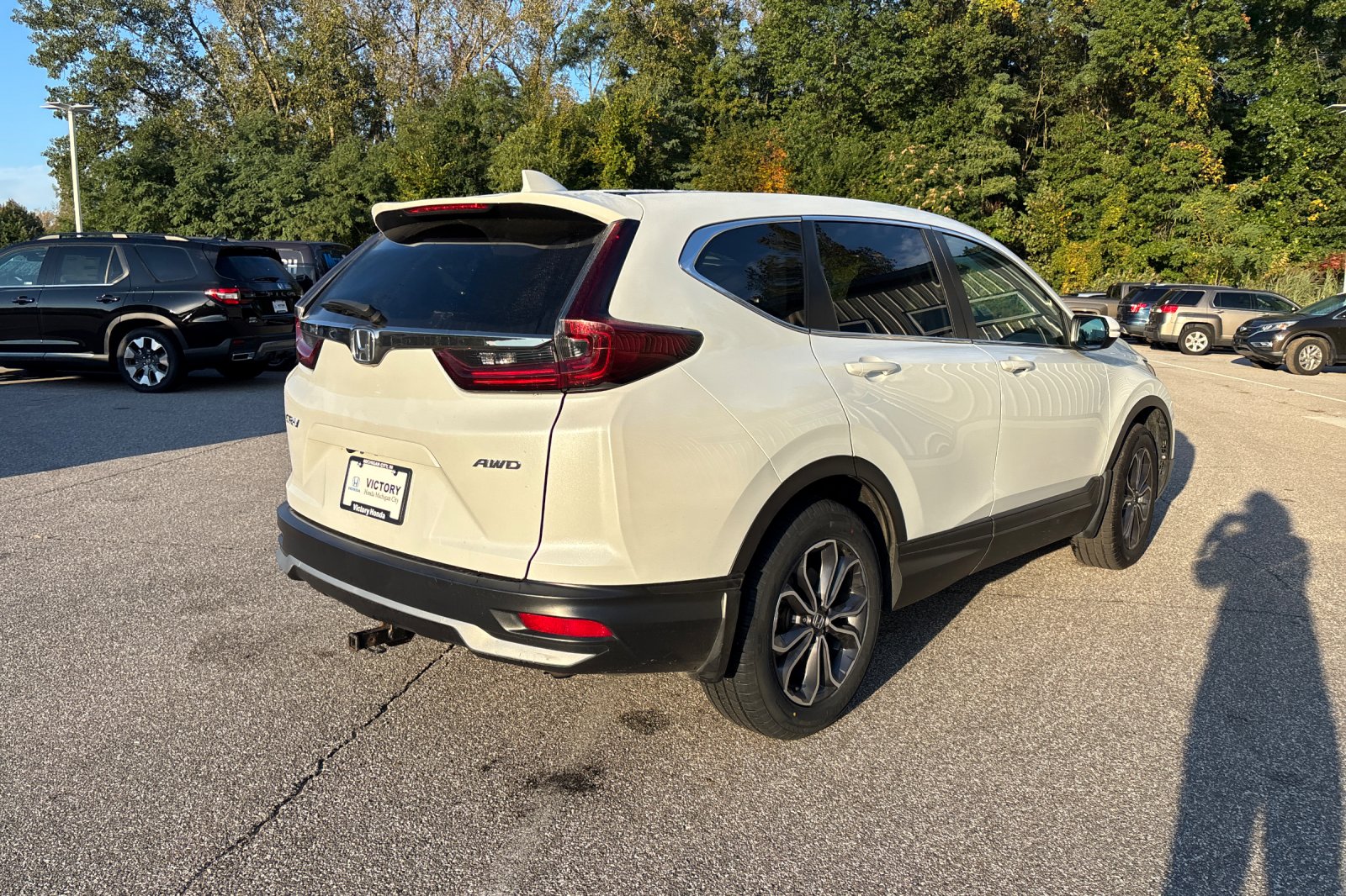 Certified Used 2022 White Honda EX-L image 5