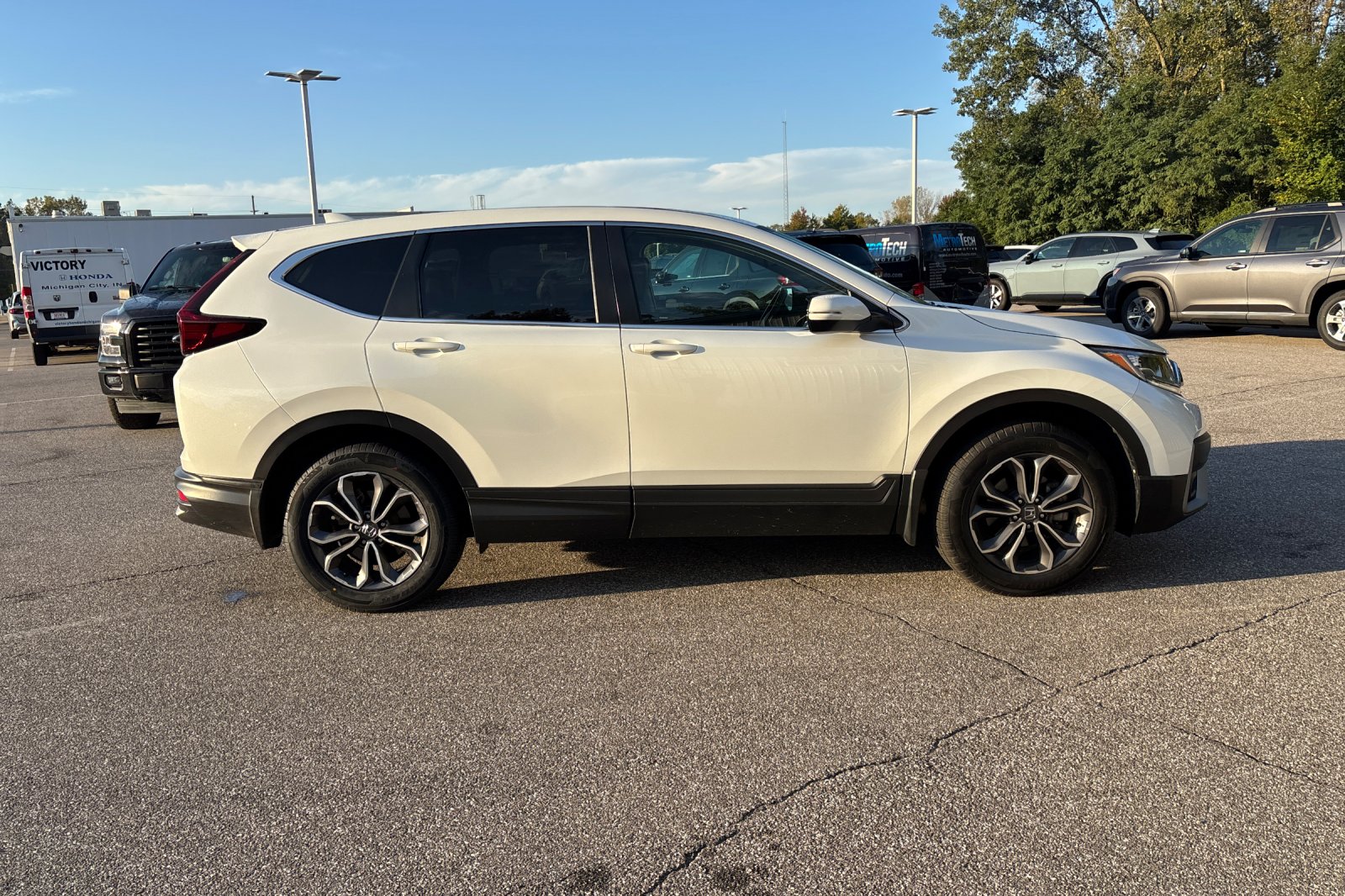 Certified Used 2022 White Honda EX-L image 6