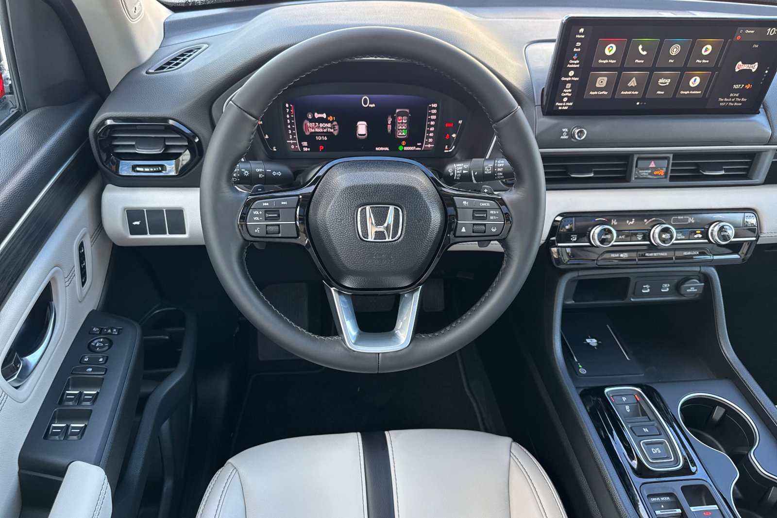 New 2026 Platinum White Pearl Honda Touring image 15