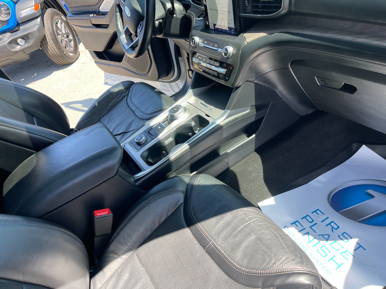 Used 2020 White Ford Platinum image 19
