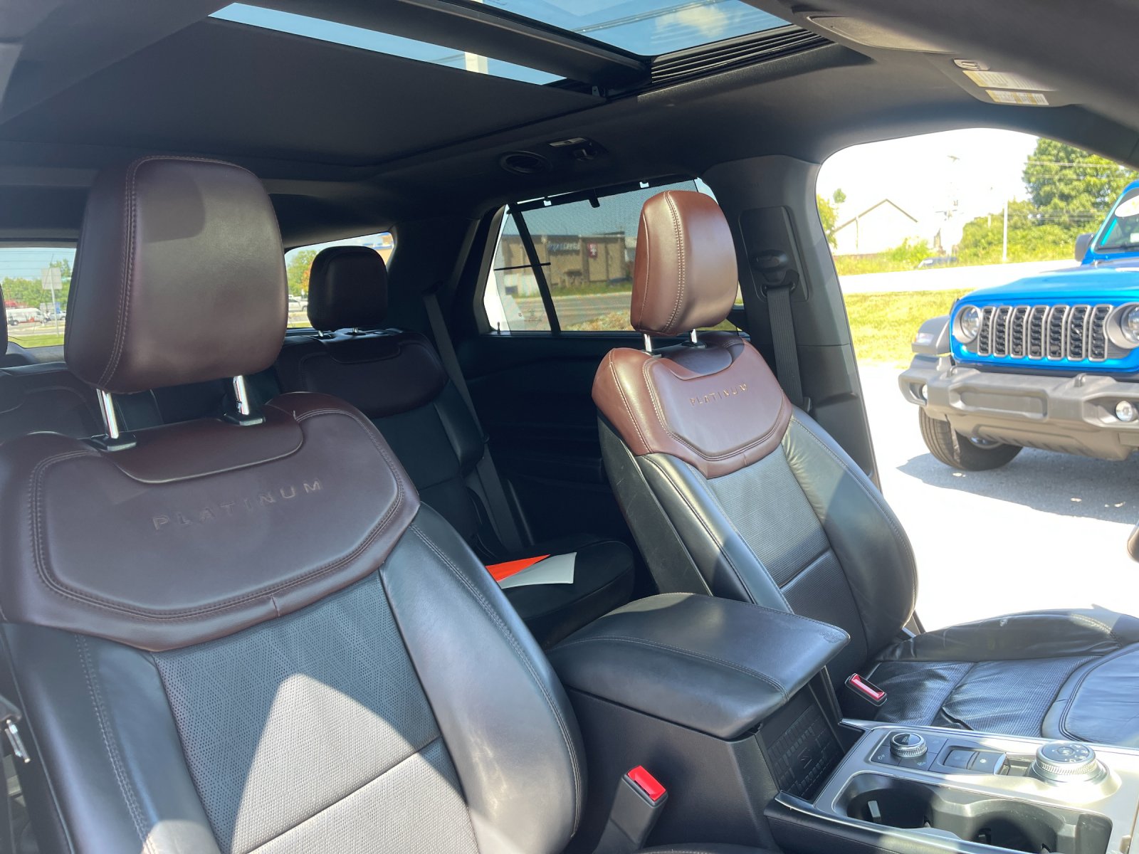 Used 2020 White Ford Platinum image 21