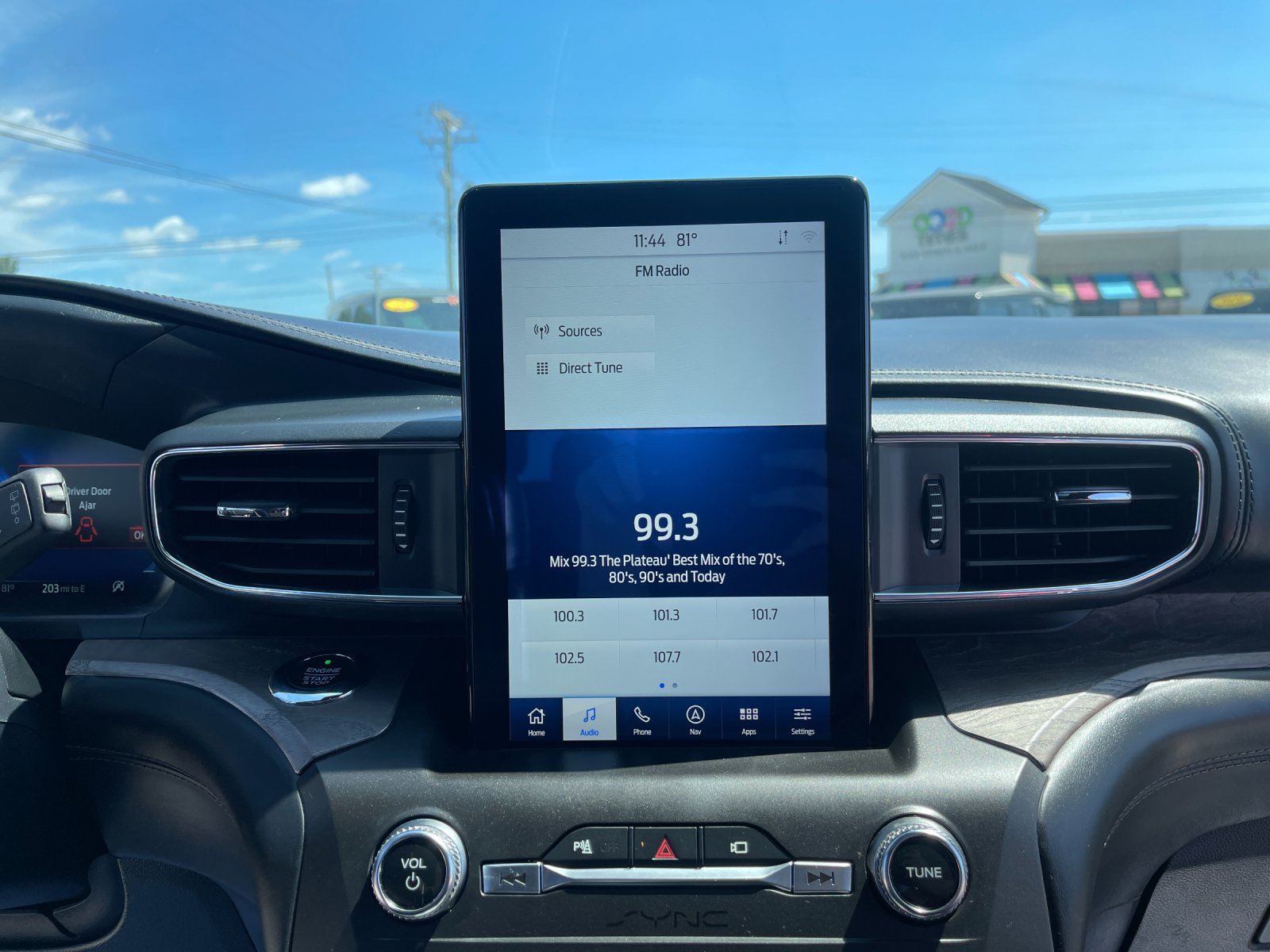 Used 2020 White Ford Platinum image 23
