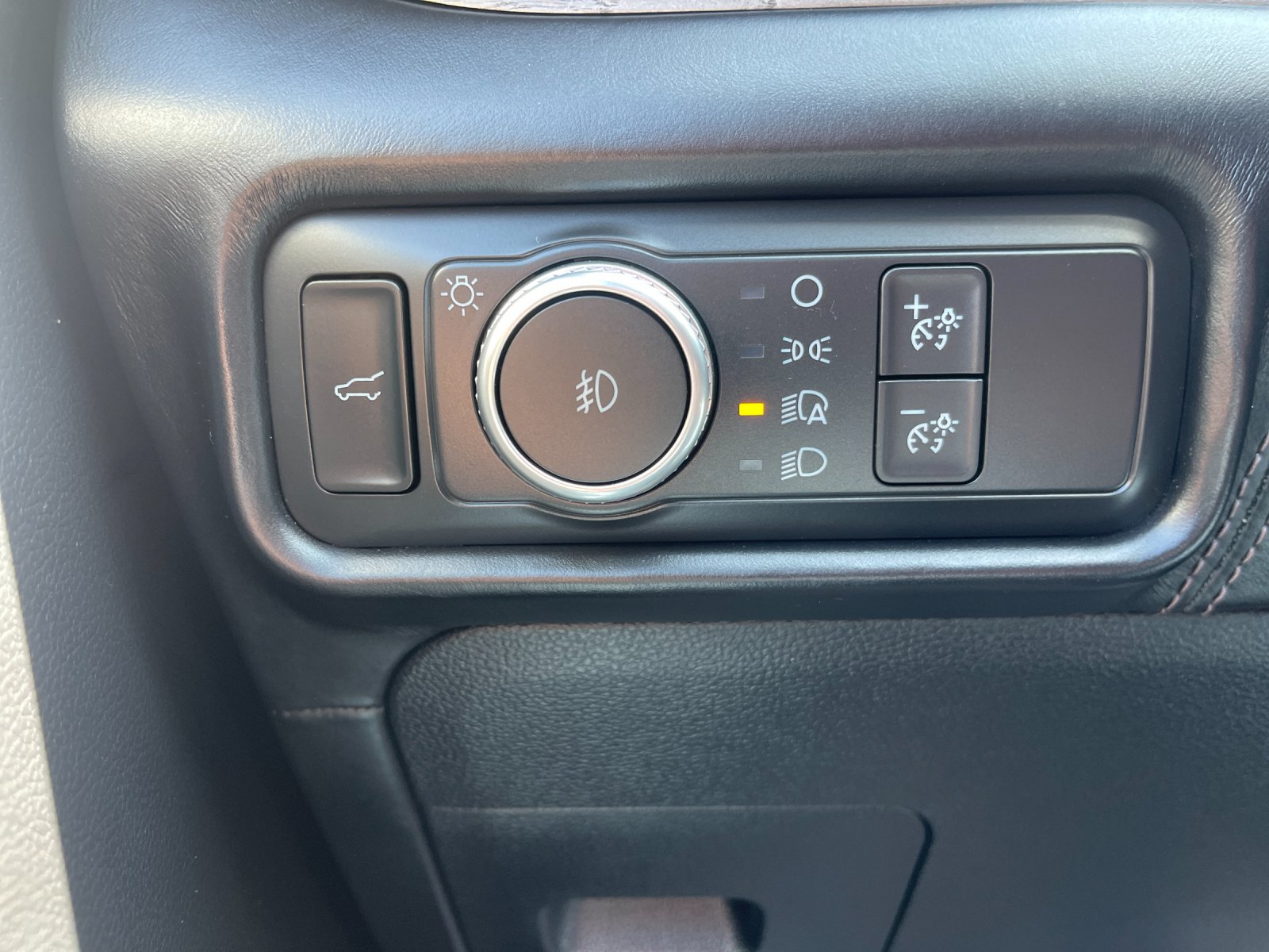 Used 2020 White Ford Platinum image 34