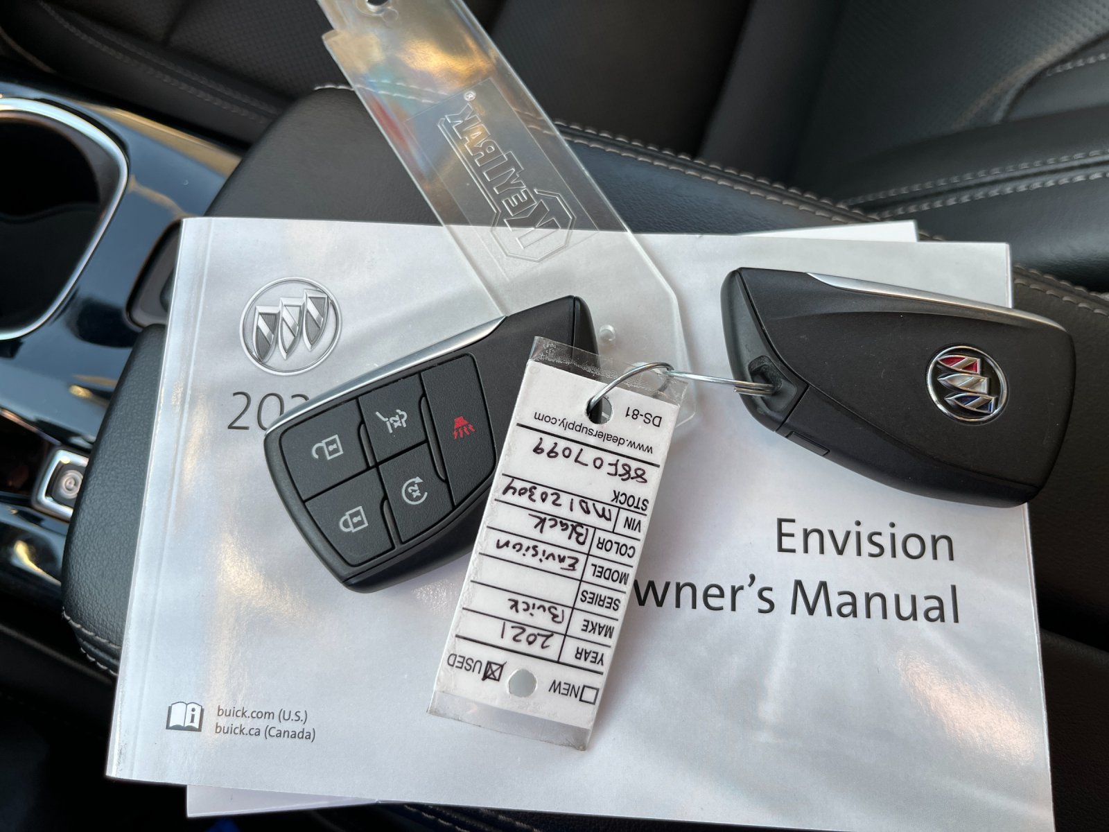 Used 2021 Black Buick Essence image 9
