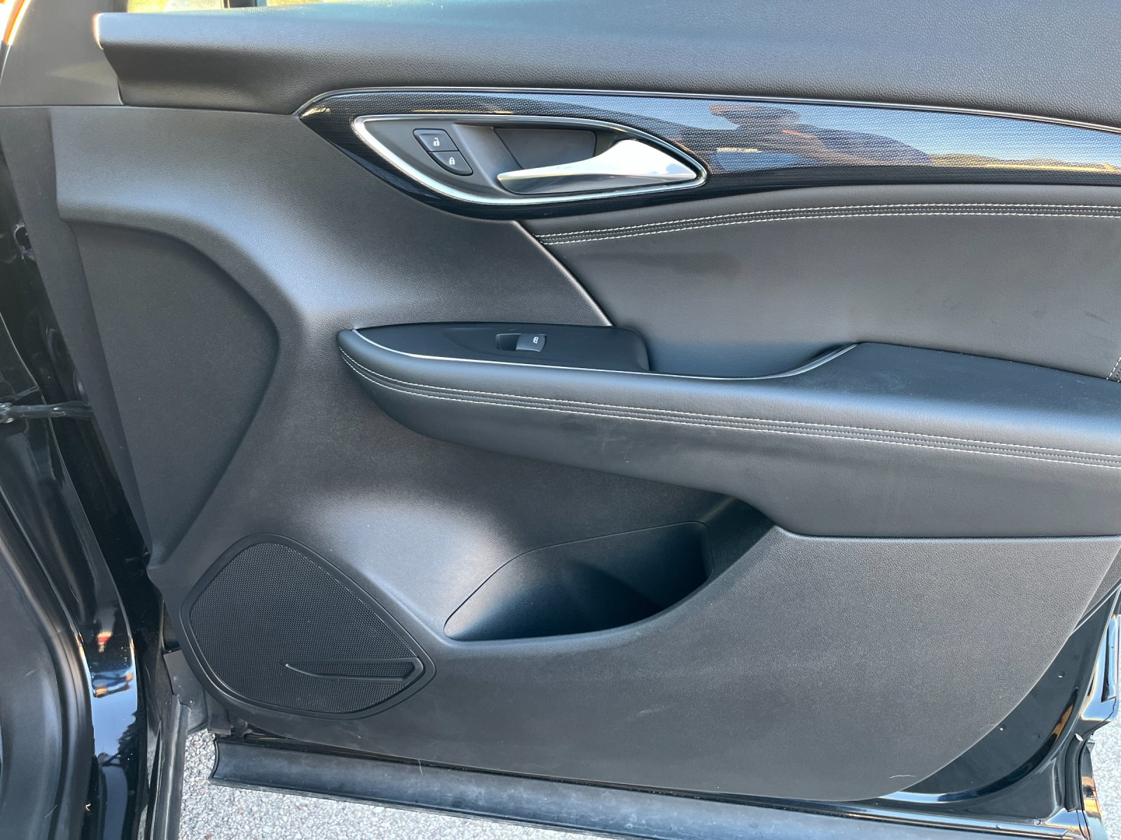 Used 2021 Black Buick Essence image 19
