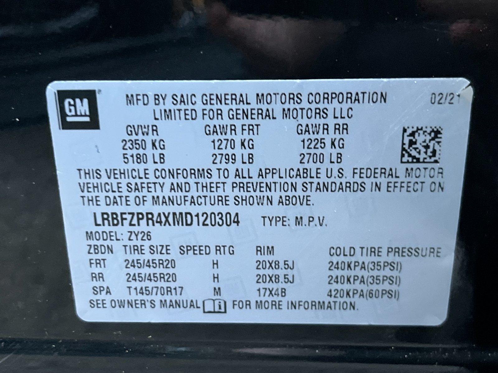 Used 2021 Black Buick Essence image 38