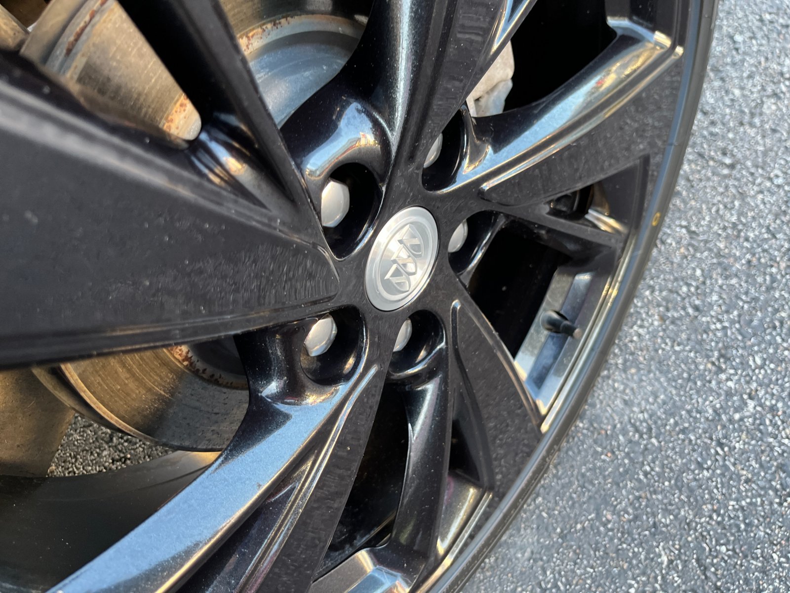 Used 2021 Black Buick Essence image 35