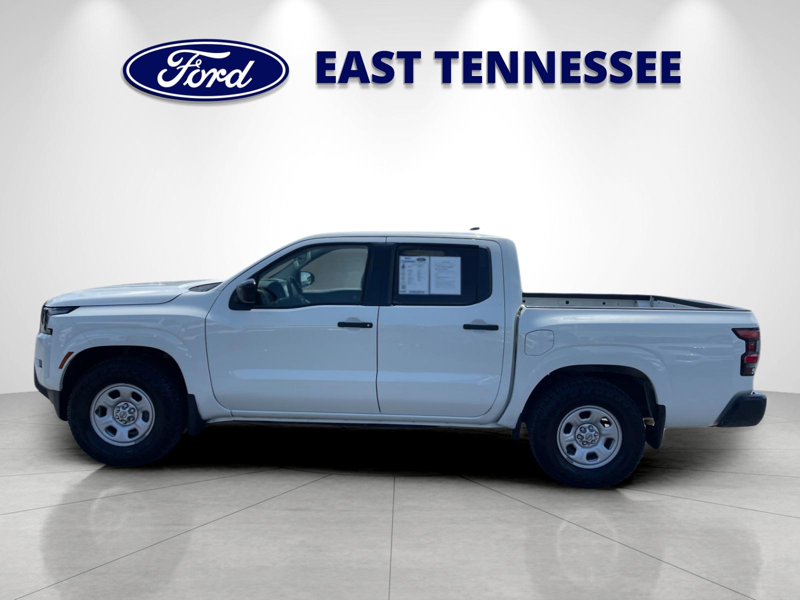 Used 2022 White Nissan S image 6