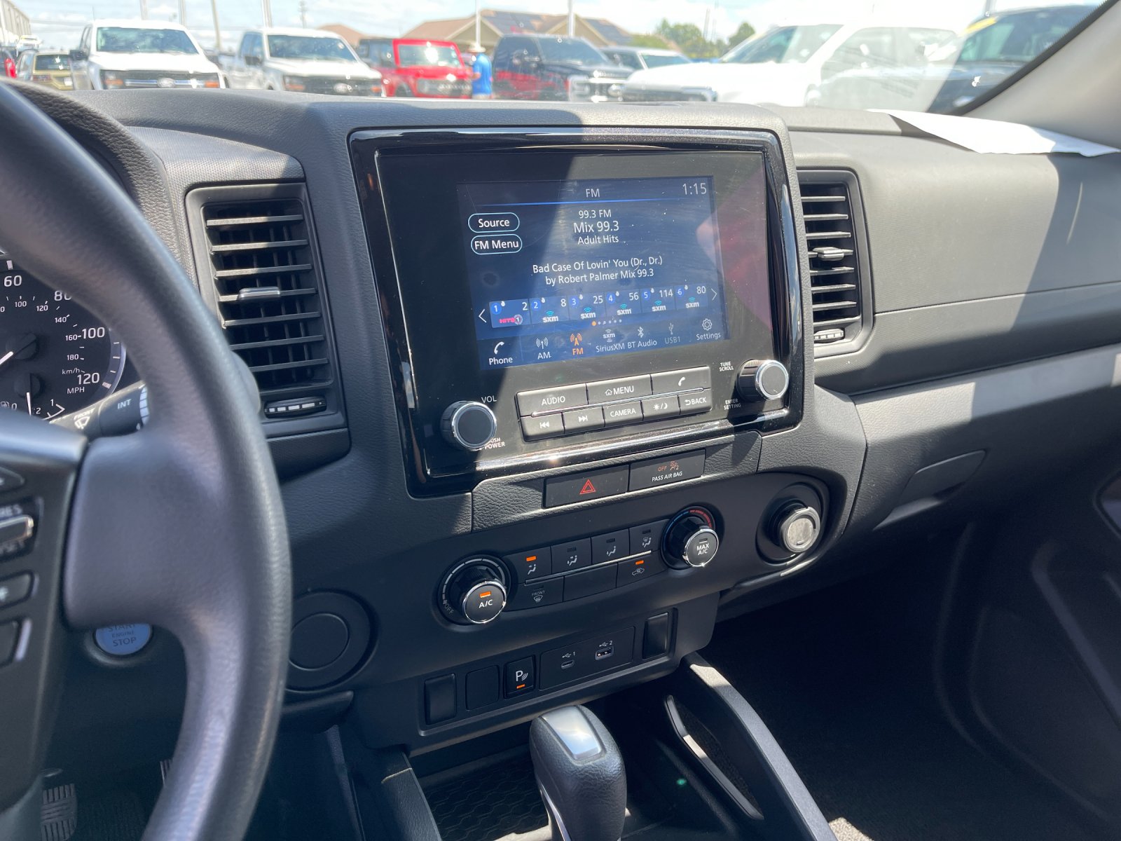 Used 2022 White Nissan S image 19