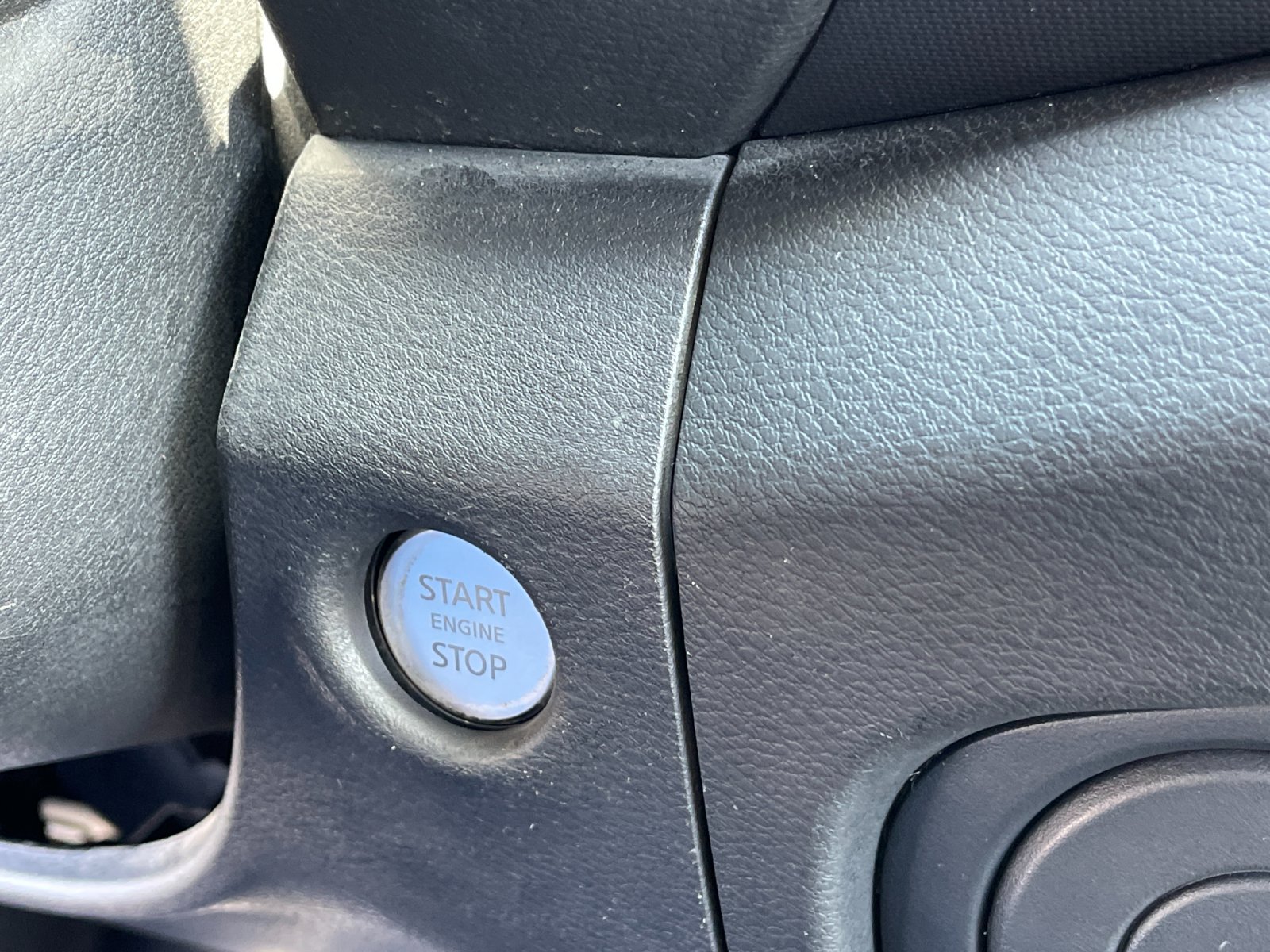 Used 2022 White Nissan S image 23