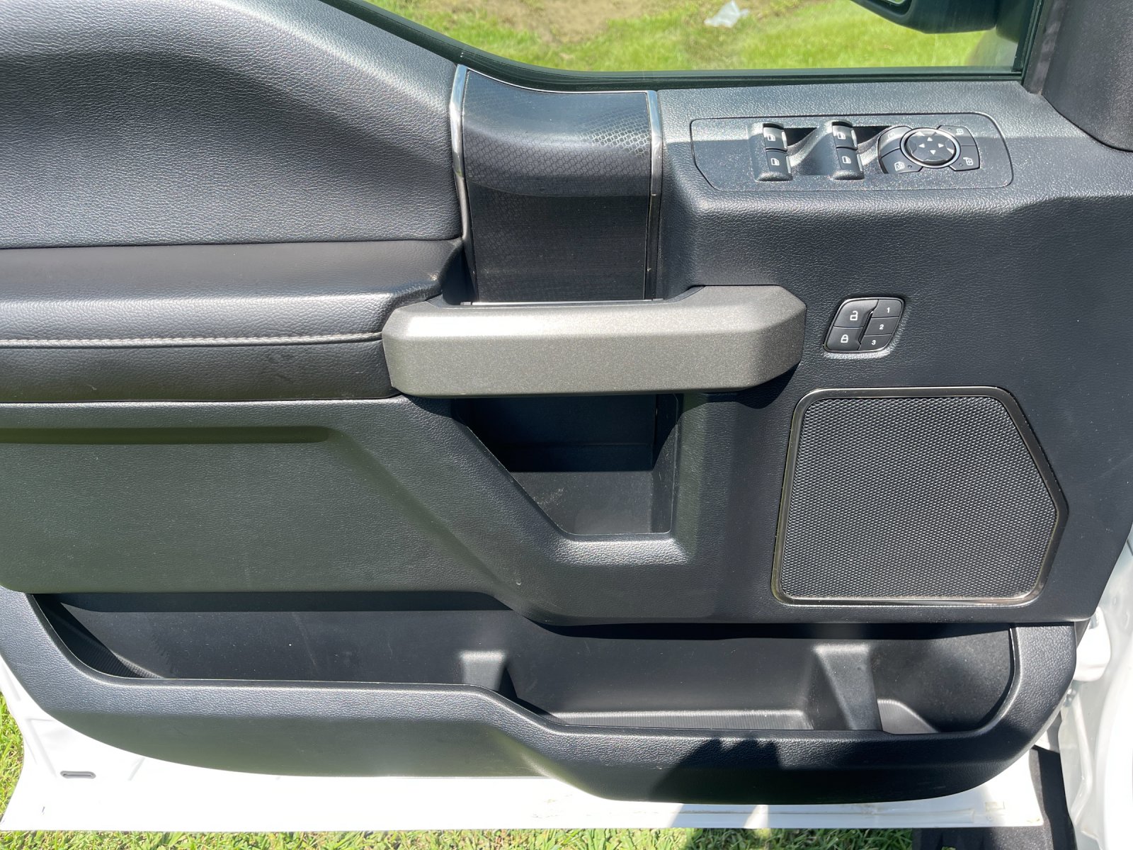 Used 2018 White Ford Raptor image 12