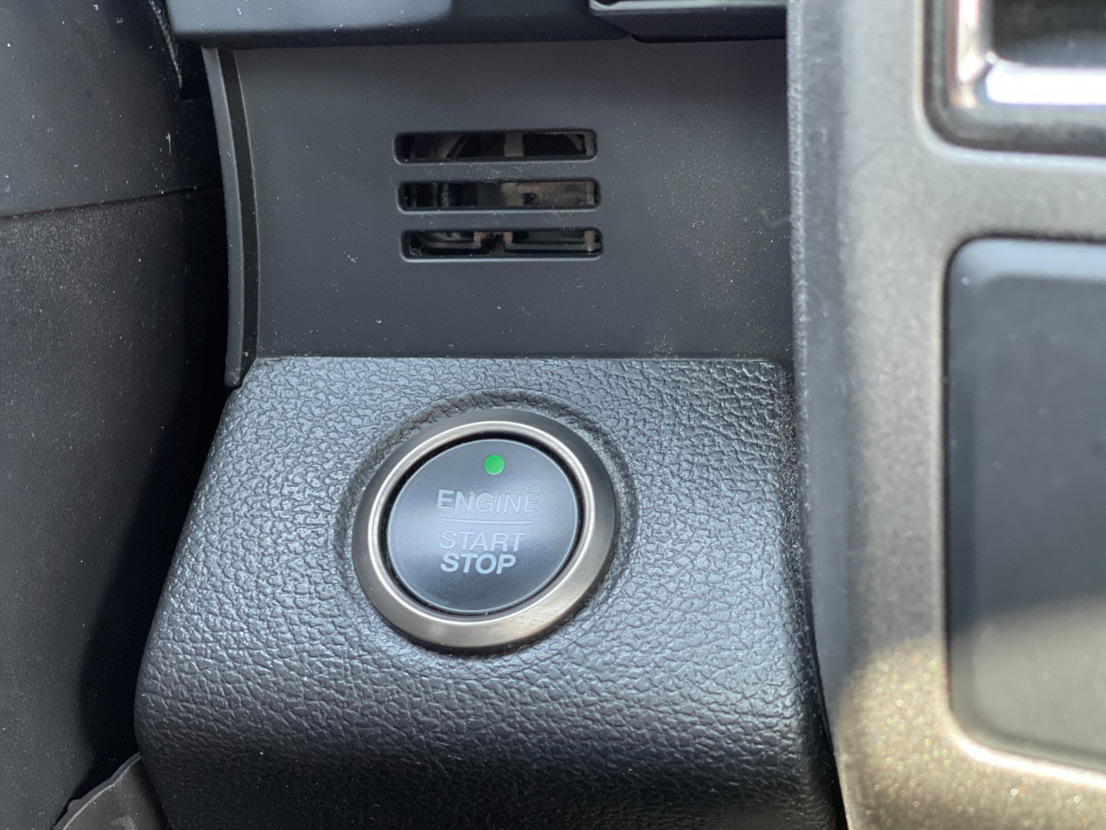Used 2018 White Ford Raptor image 25