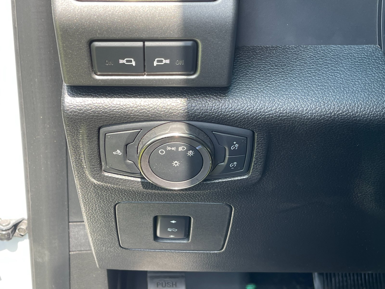 Used 2018 White Ford Raptor image 31