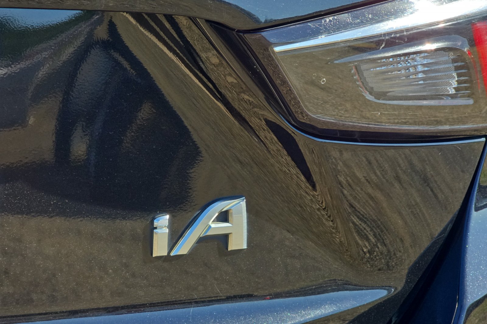 Used 2018  Toyota Base image 22