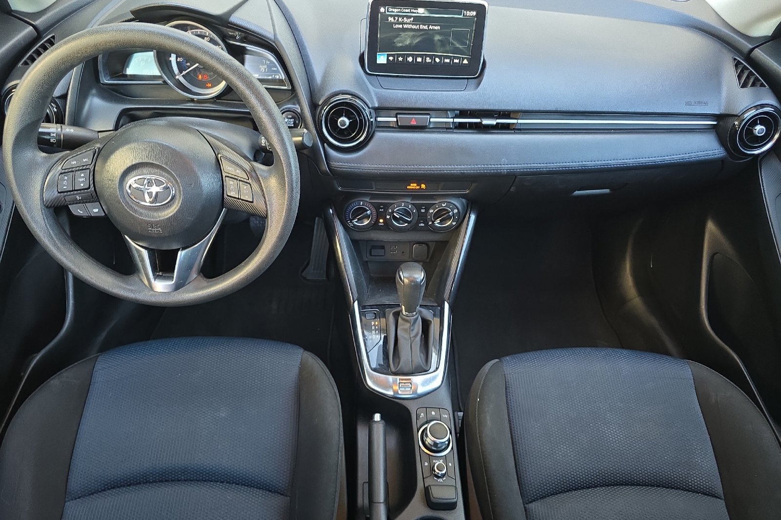 Used 2018  Toyota Base image 10
