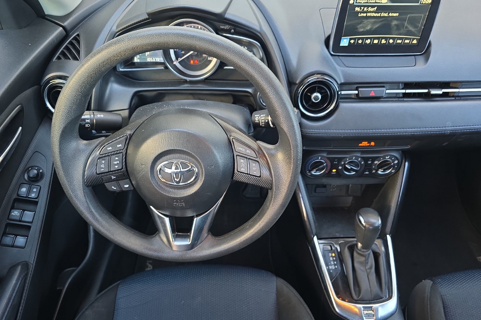 Used 2018  Toyota Base image 11