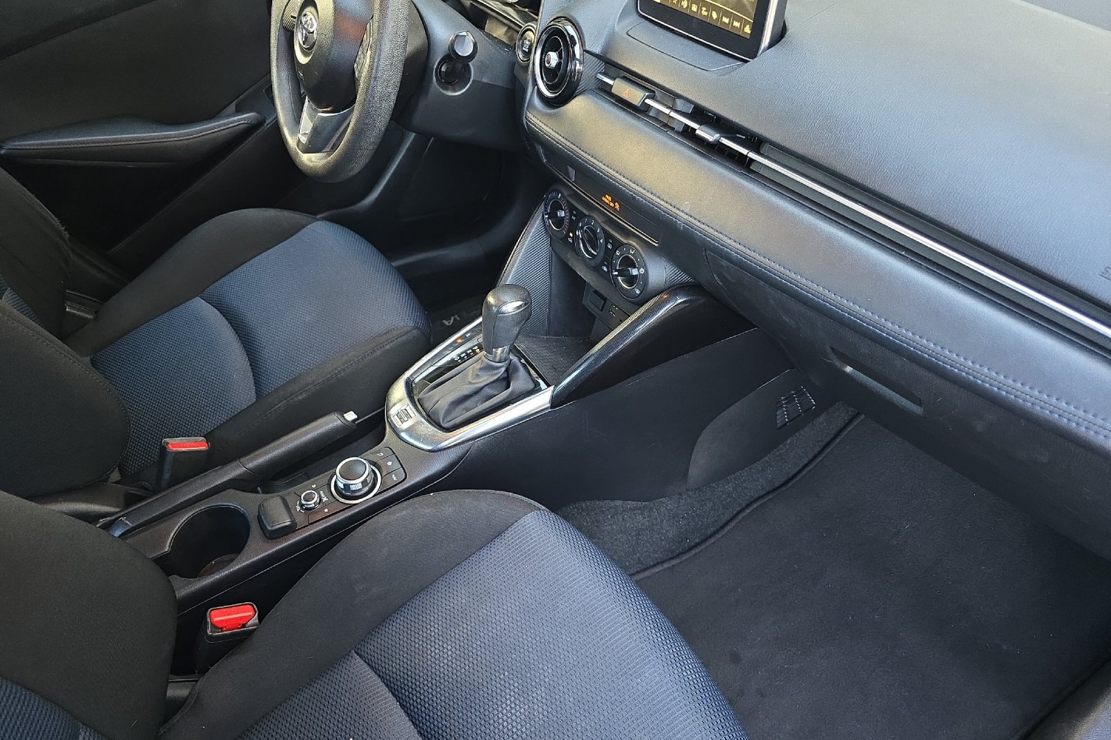Used 2018  Toyota Base image 12