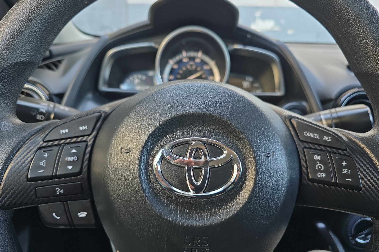 Used 2018  Toyota Base image 19