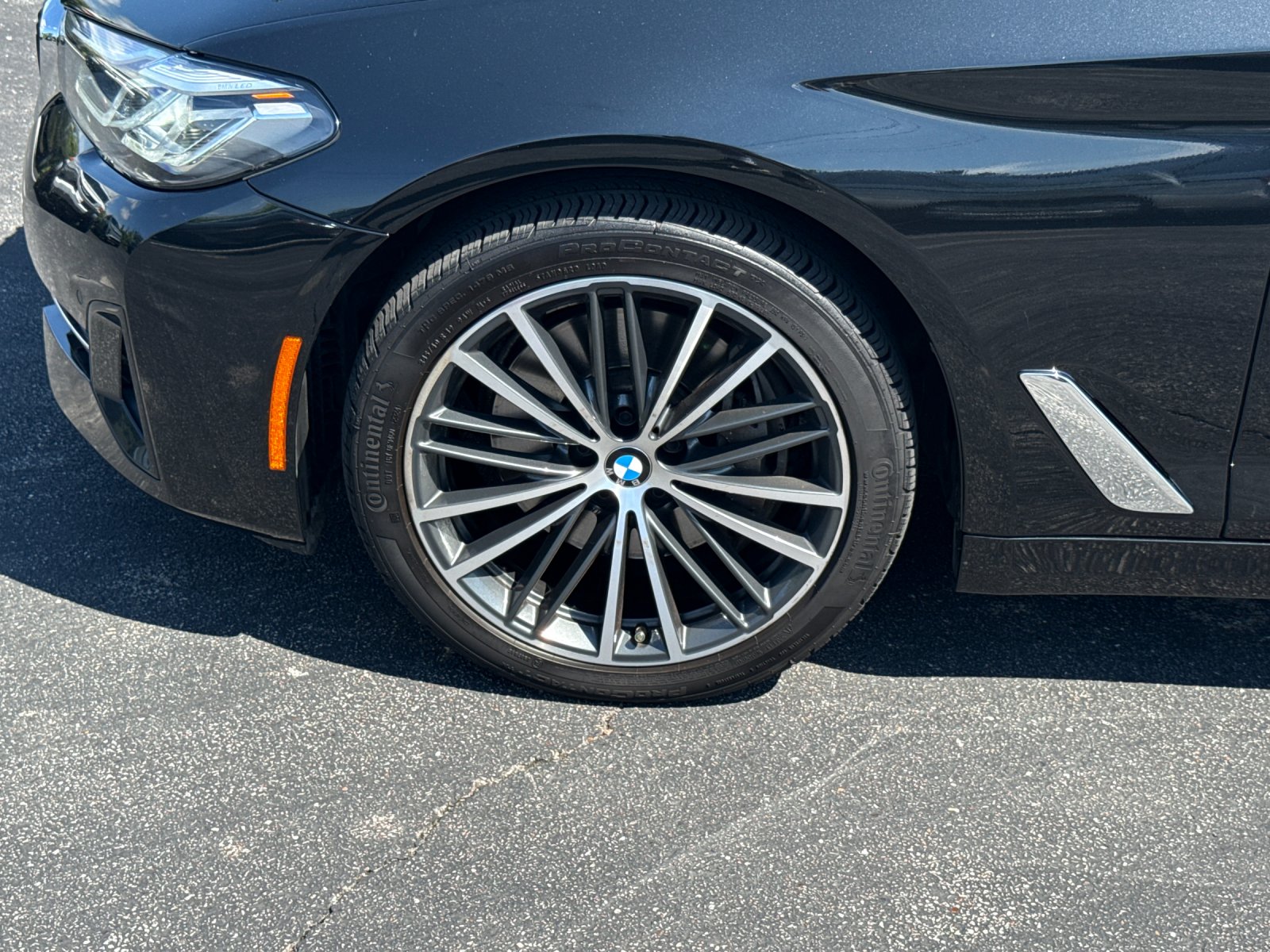 Used 2021 Black BMW 540i xDrive image 20