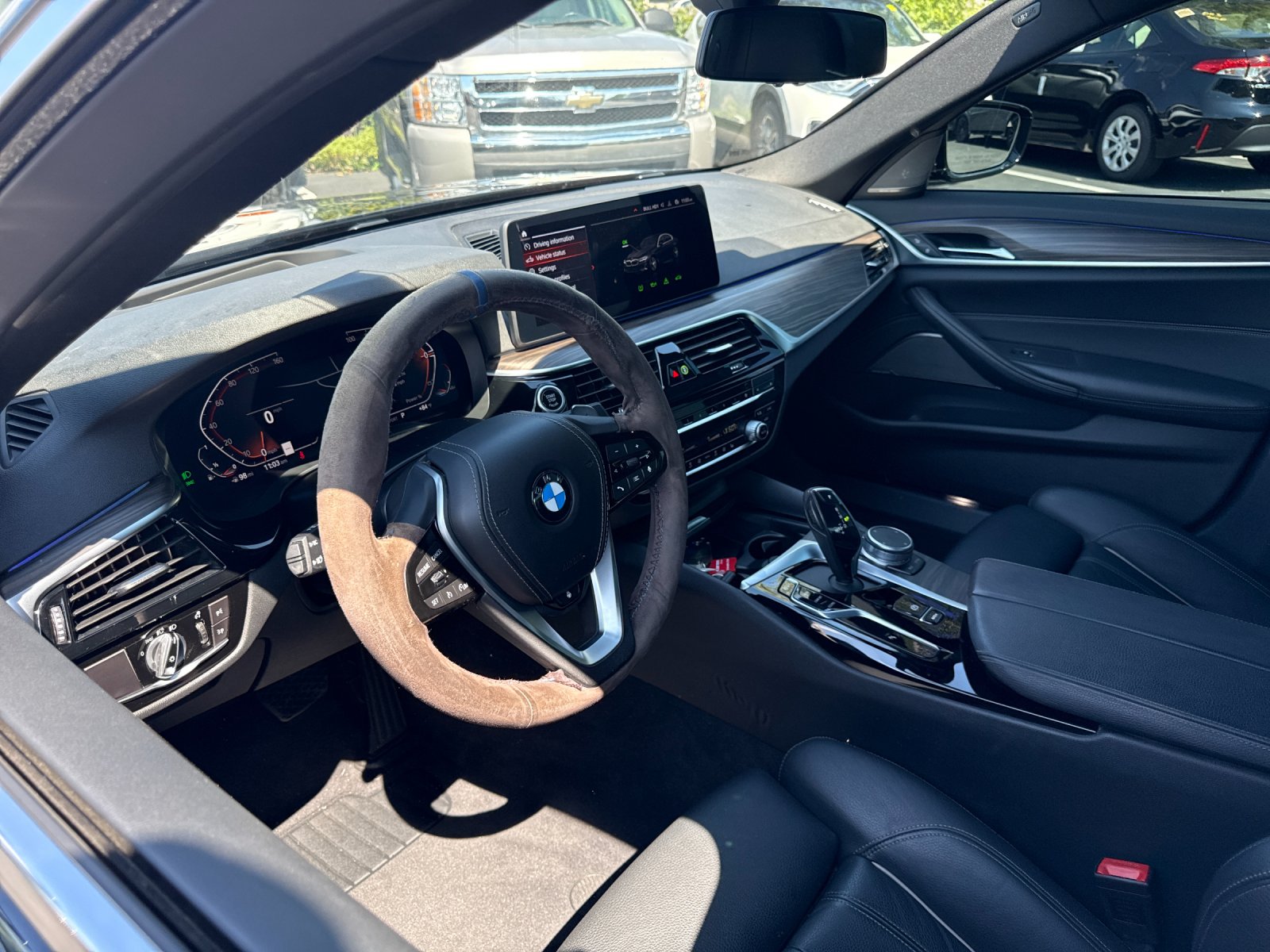 Used 2021 Black BMW 540i xDrive image 10