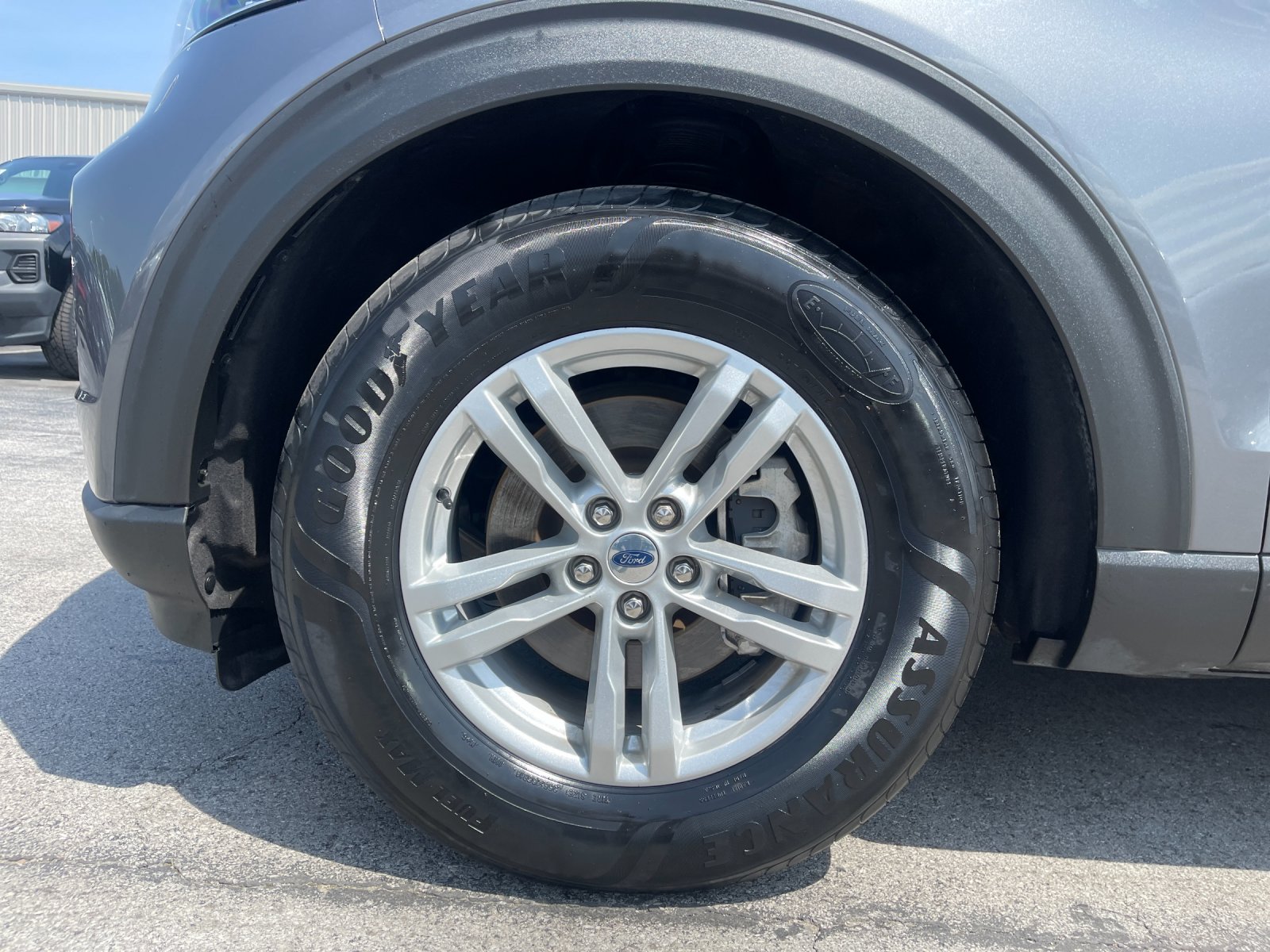 Used 2022 Gray Ford XLT image 31