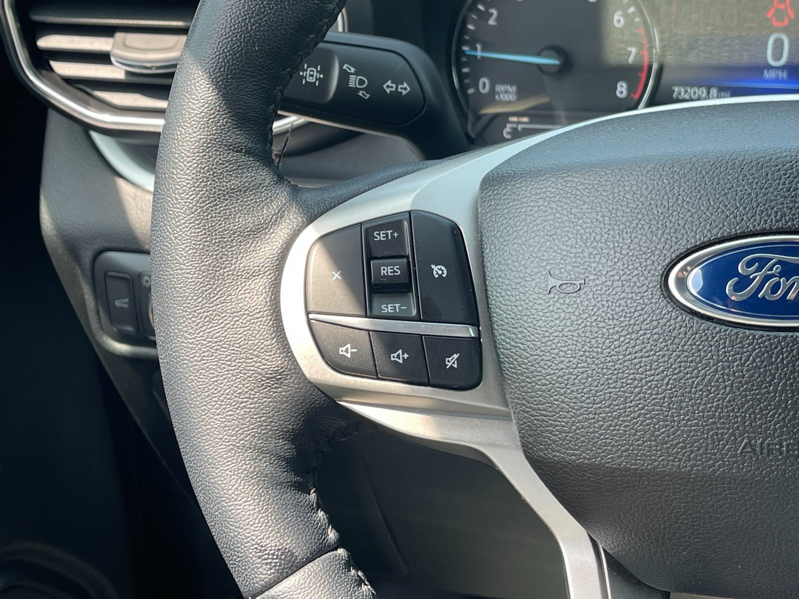 Used 2022 Gray Ford XLT image 26
