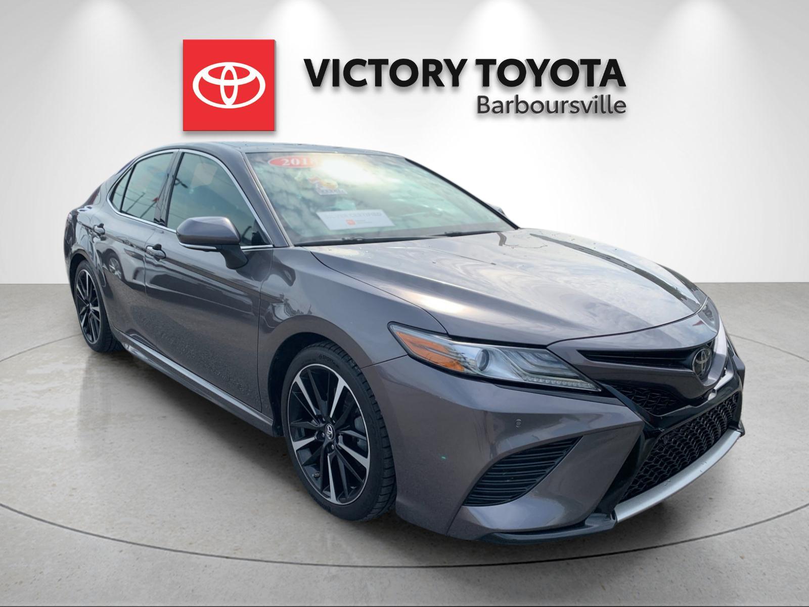 Used 2018 Gray Toyota XSE V6 image 5