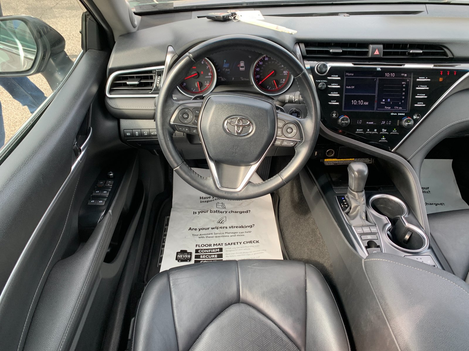 Used 2018 Gray Toyota XSE V6 image 17