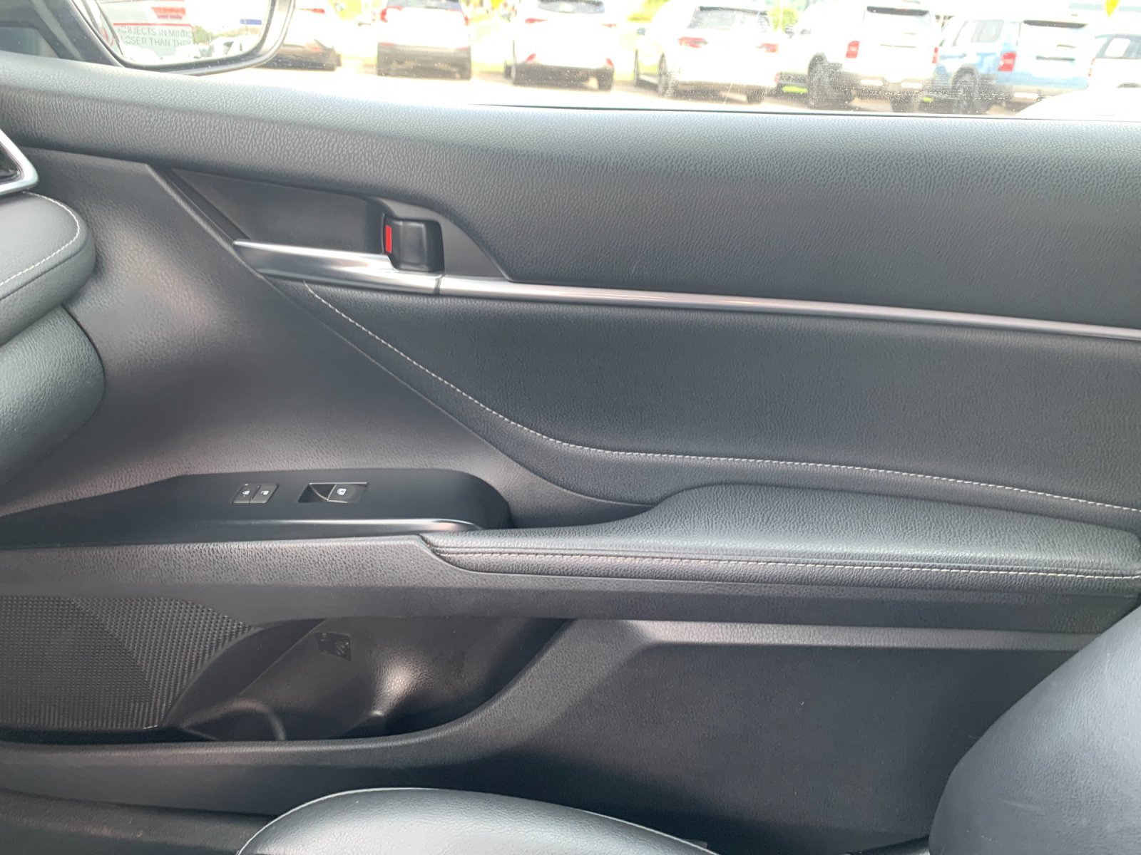 Used 2018 Gray Toyota XSE V6 image 18