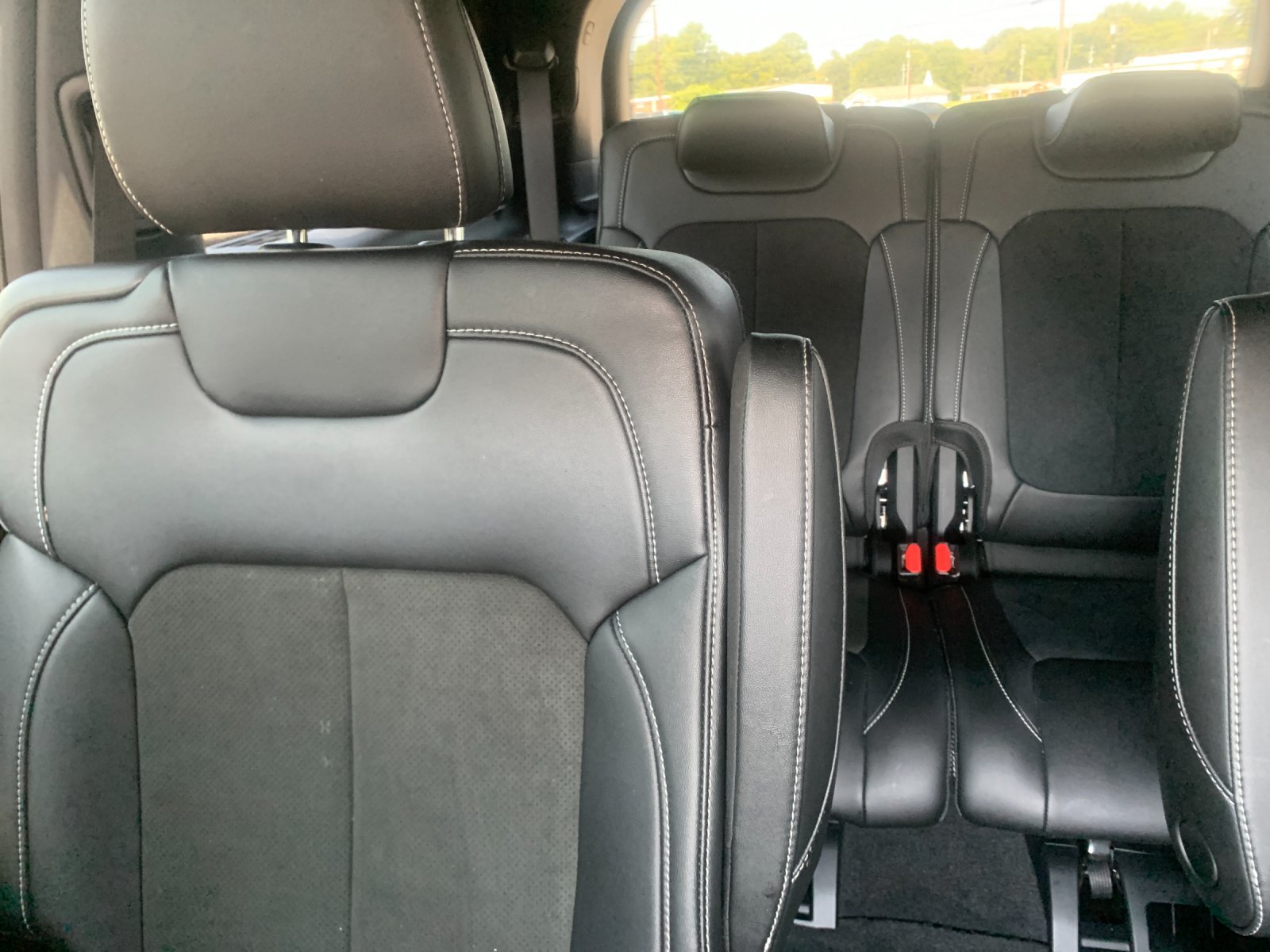 Used 2025 White Jeep Altitude X image 19