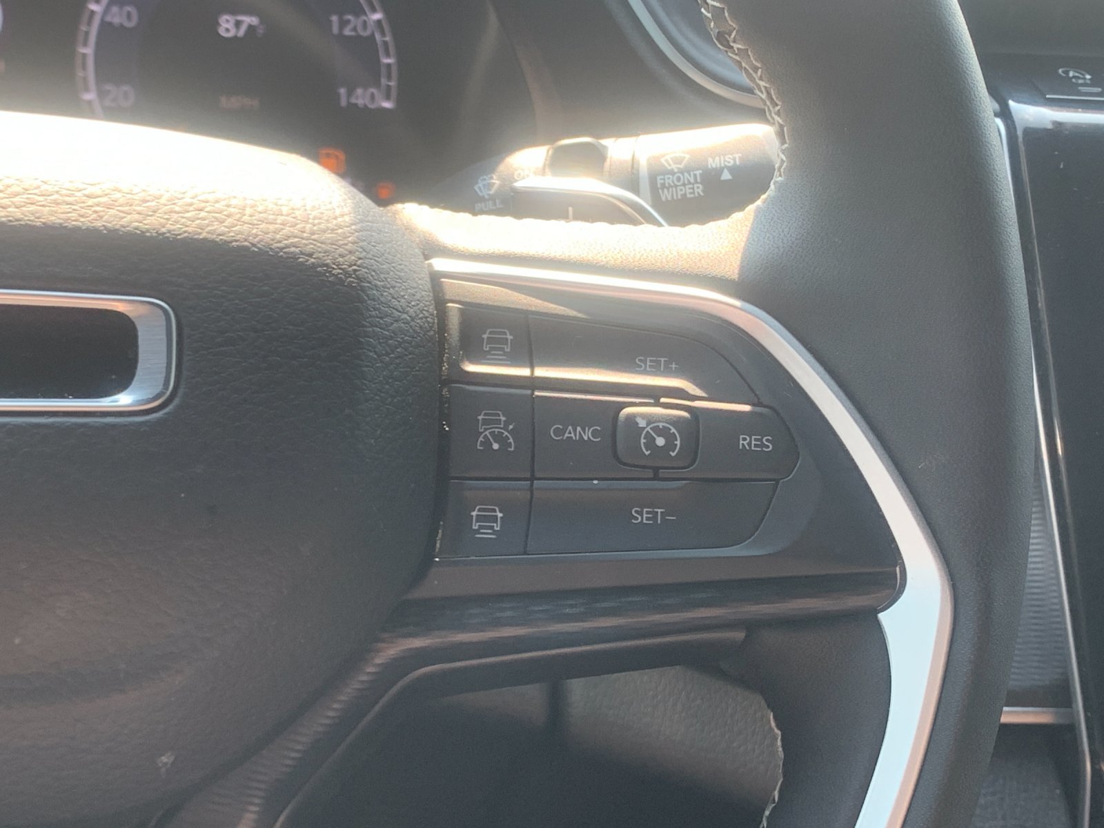 Used 2025 White Jeep Altitude X image 31